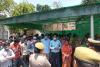 बरेली: प्रधान पति की हत्या के मामले ने फिर पकड़ा तूल, परिजन समेत ग्रामीण एसएसपी कार्यालय पहुंचे
