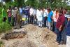 कुशीनगर: मथौली-रामकोला मार्ग की गुणवत्ता जांच के लिए टीएससी टीम ने लिया सैम्पल