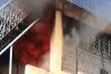 रामपुर : घेर नज्जू खां में बैंटरा फटने से घर में लगी आग, मचा हड़कंप