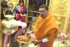 वाराणसी: केंद्रीय स्वास्थ्य मंत्री मनसुख मंडाविया ने काशी विश्वनाथ मंदिर में की पूजा-अर्चना 