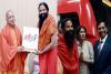 लखनऊ: योग गुरु बाबा रामदेव ने की CM योगी से मुलाकात, किया लखनऊ मेट्रो का सफर