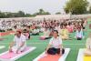 International Yoga Day 2023: शहर से लेकर गांव तक योग के लिए उमड़ा जन समूह, रायबेरली में मंत्री दिनेश सिंह ने किया योगाभ्यास