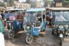 Kanpur में प्रतिबंध के बाद भी धड़ल्ले से दौड़ रहे ई-रिक्शा... ट्रैफिक पुलिस ने की कार्रवाई, इतने रिक्शों का किया चालान