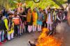 झारखंड कैश कांड : भाजपा कार्यकर्ताओं और पदाधिकारियों ने निकाला विरोध मार्च, जलाया पुतला