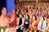 गोरखपुर में सीएम योगी ने किया लाभार्थियों से संवाद, कहा-महिला आत्मनिर्भर तो समाज स्वतः होगा सशक्त 