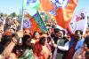लखनऊ: महिला शक्ति वंदन बाइक रैली को भूपेंद्र चौधरी ने झंडी दिखा किया रवाना