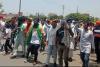 लखीमपुर खीरी: बिजली न मिलने से गुस्साए किसानों ने उपकेंद्र पर किया धरना-प्रदर्शन, बरबर चौराहा पर भी रास्ता जाम कर की नारेबाजी  