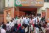 कासगंज: आशाओं कार्यकर्ताओं ने भाजपा जिला कार्यालय पर किया प्रदर्शन, स्वास्थ्य अधीक्षक और बीसीपीएम पर लगाया रिश्वत मांगने का आरोप 