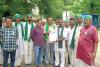 बहराइच: किसान नेता चौधरी महेंद्र सिंह टिकैत की मूर्ति तोड़े जाने भड़के किसान, सख्त कार्रवाई की उठाई मांग 