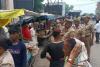 कासगंज: कांवड़ यात्रा मार्ग से पुलिस प्रशासन ने हटवाया अतिक्रमण, अंडा और मांस विक्रेताओं को दी ये चेतावनी