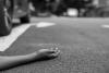 ओवरस्पीडिंग : पिकअप ने बाइक सवार दंपती को मारी टक्कर, महिला की मौत