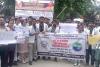 शाहजहाँपुर: मानदेय बढ़ाने को लेकर प्रशिक्षु डॉक्टरों ने किया प्रदर्शन; बोले- मांगें पूरी होने तक जारी रखेंगे हड़ताल