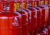 LPG Cylinder Price: नए साल पर मिली बड़ी राहत, घटे सिलेंडर के दाम, इन्हें होगा फायदा