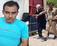 बदायूं: समझौता कराने के नाम पर रिश्वत लेता सिपाही गिरफ्तार, दरोगा पर FIR