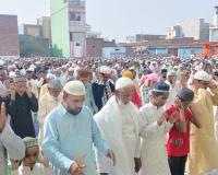 बलरामपुर: मुल्क में अमन व शांति की दुआ के लिए उठे हाथ, मस्जिदों तथा ईदगाहों में अकीदत के साथ अदा की गई ईद -उल -अजहा की नमाज