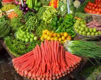 लखनऊ: भोजन की थाली हुई महंगी, दाल के बाद अब हरी सब्जियां ने खाया भाव, जानें कीमतें 