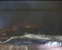 बहराइच: बर्तन की दुकानों में शार्ट सर्किट से लगी आग, बजार में अफरा तफरी 