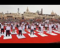  International Yoga Day: राम की पैड़ी पर हुआ मुख्य आयोजन,पूर्वजों की भारतीय चिकित्सकीय पद्धति है योग- मंत्री जयवीर सिंह