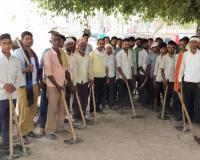 बरेली: मनरेगा मजदूरी में कमीशन को लेकर प्रधान और रोजगार सेवक में तकरार, चार घंटे तक थाने में हंगामा