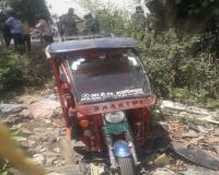 सुलतानपुर: स्कार्पियों की टक्कर से ई रिक्शा चालक की मौत, पत्नी सहित अन्य की हालत गंभीर 