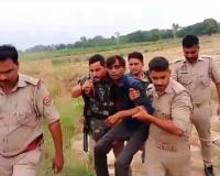 हरदोई पुलिस ने मुठभेड़ के बाद बदमाश को किया गिरफ्तार, 2 सिपाही घायल