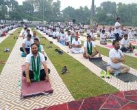 International Day of Yoga : 'भारतीय योग विधा को पूरे विश्व ने आत्मसात किया, बनाएं जीवनशैली' 