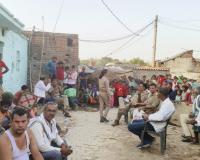 बलरामपुर : छत के कुंडे से लटकता मिला विवाहिता का शव