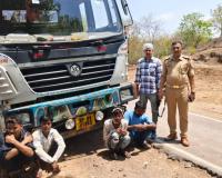 Chitrakoot News: पुलिस ने किया लूट की घटना का खुलासा: चार आरोपी दबोचे, सीमेंट की बोरियों लदा ट्रक बरामद