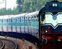 Hamirpur: आंधी से टूटा रेलवे लाइन का बिजली तार, गरीब रथ सहित कई अन्य ट्रेनों को अलग-अलग स्टेशनों पर रोका गया