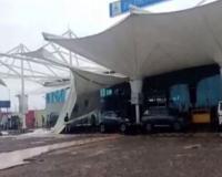 Gujarat: दिल्ली के बाद अब राजकोट एयरपोर्ट पर हादसा, भारी बारिश से गिरी हवाई अड्डे की छत