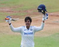 INDW vs SAW : शेफाली वर्मा का धमाल, महिला टेस्ट क्रिकेट में दोहरा शतक लगाने वाली दूसरी भारतीय खिलाड़ी बनीं