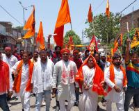 बहराइच : पूजा अर्चना के लिए हिंदू संगठन के लोग आए सामने, प्रदर्शन