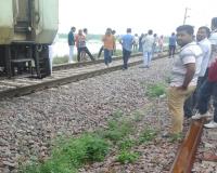 अयोध्या: देवरानी से झगड़ा के बाद जेठानी ने ट्रेन के आगे कूद दी जान  