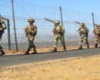 गुजरात: भारत-पाकिस्तान सीमा पर गश्त के दौरान भीषम गर्मी से BSF के अधिकारी और जवान की मौत