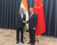 कजाकिस्तान में चीन के विदेश मंत्री वांग यी से मिले जयशंकर, SCO समिट में पहुंचे हैं दोनों नेता 