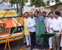 Unnao News: अयोध्या धाम को नियमित बस सेवा का हुआ शुभारंभ...विधायक और डीएम ने दिखाई हरी झंडी दिखाई