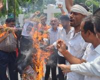 रामपुर: विश्व हिन्दू महासंघ ने फूंका मौलाना तौकीर रजा का पुतला, कड़ी कार्रवाई की मांग