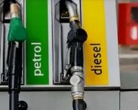 पाकिस्तान में महंगाई की मार, पेट्रोल-डीजल के दामों में हुई भारी बढ़ोतरी...जानें नया रेट
