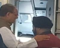 चौधरी चरण सिंह एयरपोर्ट पर दो घंटे खड़ी रही कृषि मंत्री शिवराज सिंह की फ्लाइट