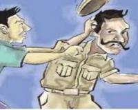 दुस्साहस : सैन्यकर्मी ने दरोगा से हाथपाई कर महिला सिपाही की वर्दी फाड़ी