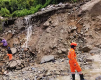 रुद्रप्रयाग: बारिश के चलते केदारनाथ यात्रा पर ब्रेक, भूस्खलन का बड़ा खतरा, प्रशासन अलर्ट