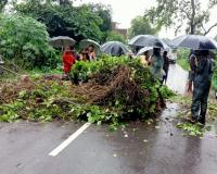 अयोध्या में 45 मोहल्लों की बिजली गुल, 80 हजार लोग बिन बिजली-पानी, लोगों में मचा हाहाकार