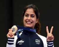 Manu Bhaker Story : चिंता मत करो, बस खेलो...मां को सबसे बड़ी प्रेरणा मानती हैं मनु भाकर