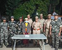 एक किलो चरस संग नेपाली महिला गिरफ्तार : एसएसबी और पुलिस टीम ने की कार्यवाई 