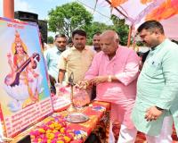  दो दिवसीय प्रधानमंत्री खेल प्रतियोगिता का  शुभारंभ : सांसद लल्लू सिंह बोले, हर मैदान में युवा गोल्ड जीतने को तैयार 