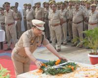 रामपुर : स्मृति दिवस पर शहीद पुलिसकर्मियों को किया नमन