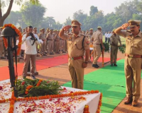 पुलिस स्मृति दिवसः अपनी जान न्योछावर करने वाले शहीदों को पुलिस ने दी श्रद्धांजलि, कहा- हमेशा रहेंगे ऋणी