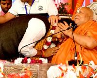 Jagadguru Rambhadracharya: सीएम भजनलाल ने जगद्गुरु रामभद्राचार्य से प्राप्त किया आशीर्वाद 