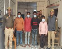 बहराइच: पुलिस ने मोबाइल चोर गिरोह का किया पर्दाफाश, 4 चोर गिरफ्तार, 25 Android Mobile और एक पिस्टल बरामद