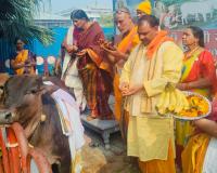 Unique wedding : गाय ने सांड के साथ लिए सात फेरे, ढोल मृदंग की धुन पर महिलाएं करती रही नृत्य